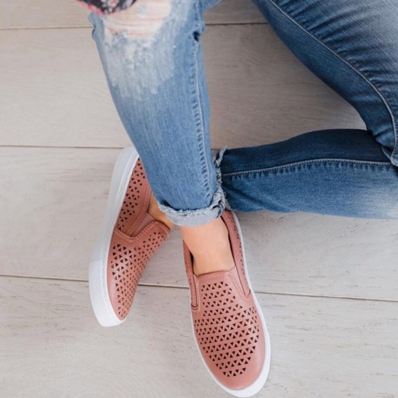 1 LEFT ‼️ HP‼️ Roya Slip On Sneakers MAUVE - Picture 3 of 8